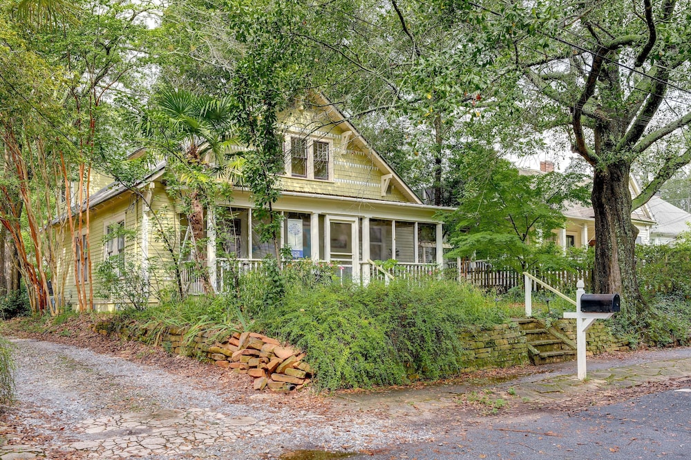 Delightful Decatur Retreat: Walk to Shops & Dining view 3