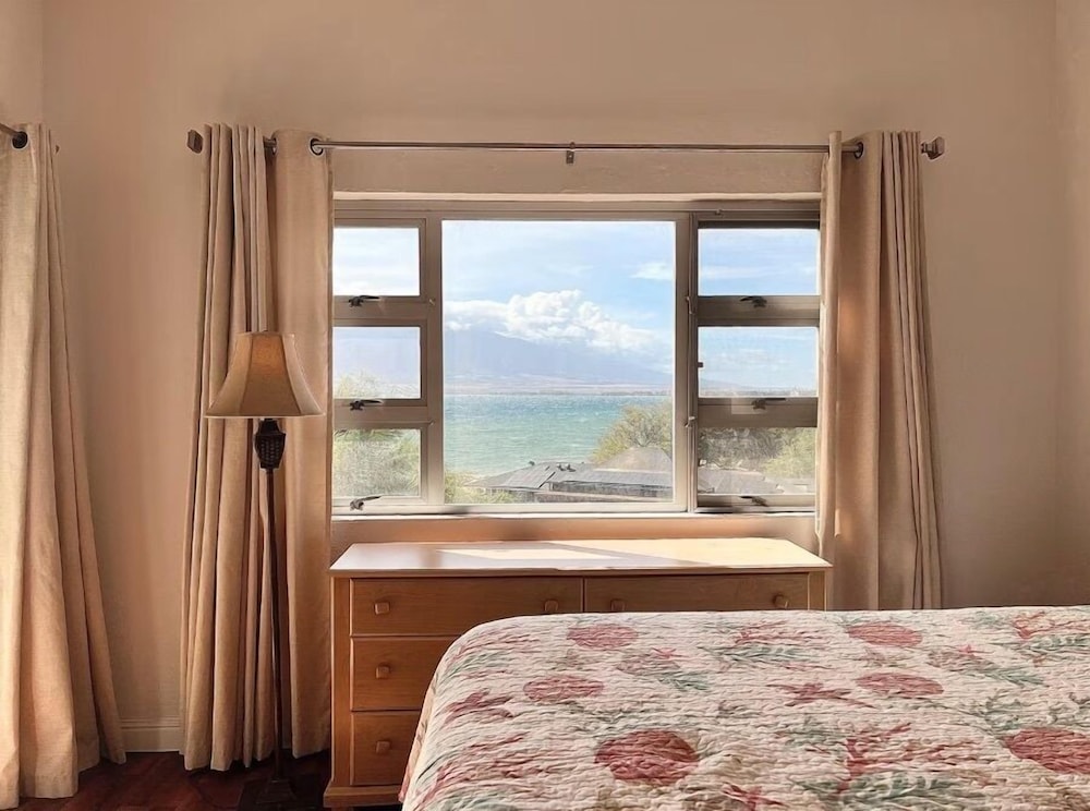 Menehune Shores 601 2 Bedroom Condo