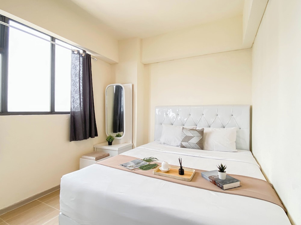 Simple And Bright 3Br At Meikarta Apartment