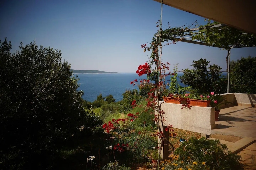 Ana - sea View - A1 view 3