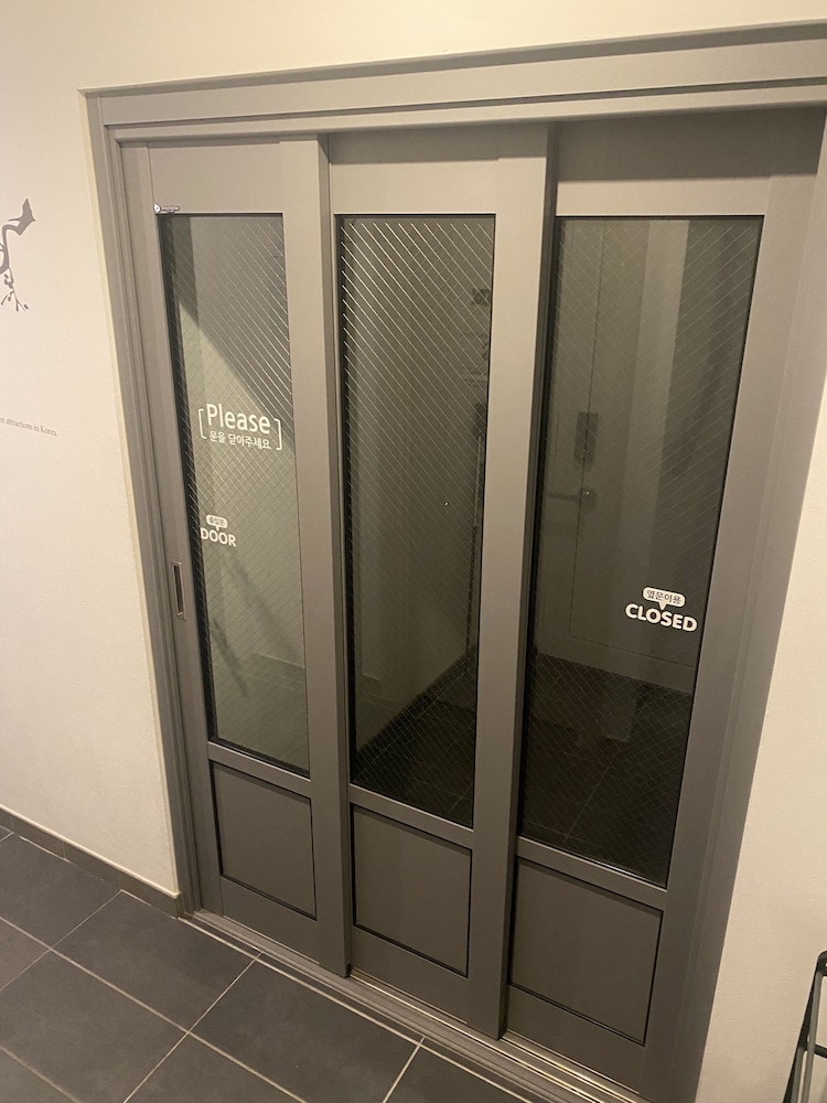 Incheon Airport Happy Place Guesthouse - Image 4