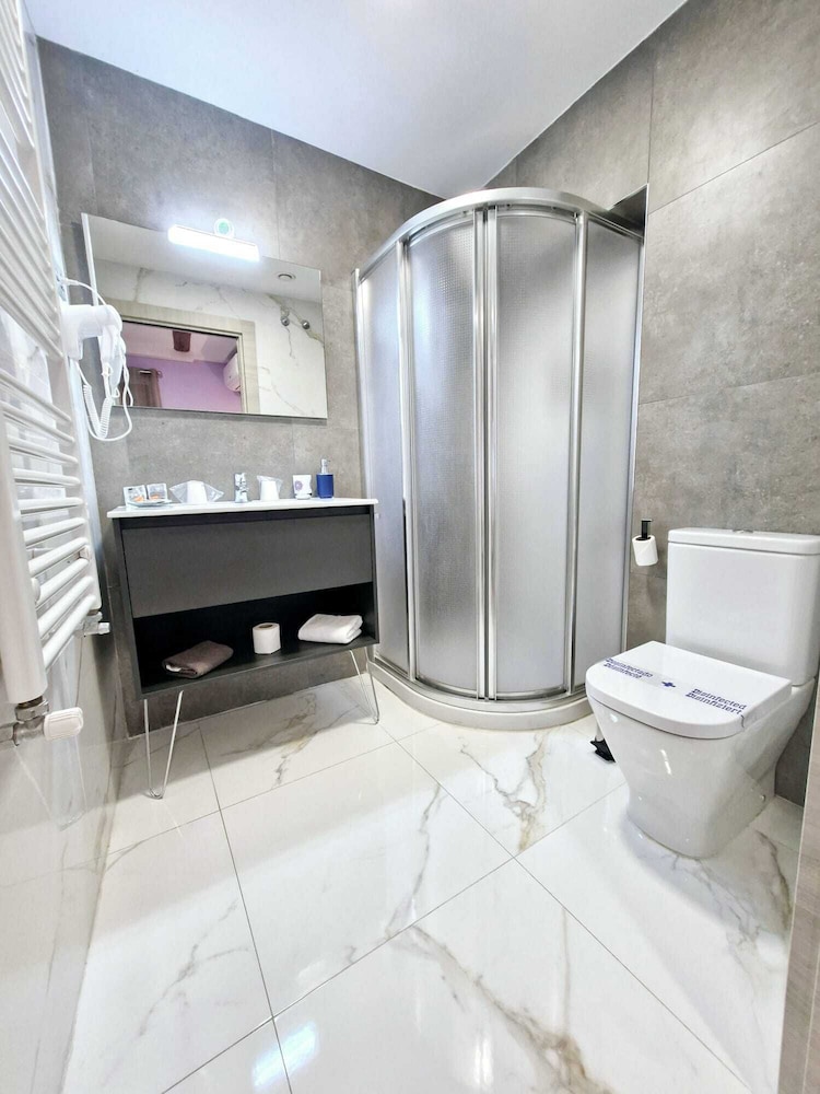 Feeling Home - Suites&Rooms