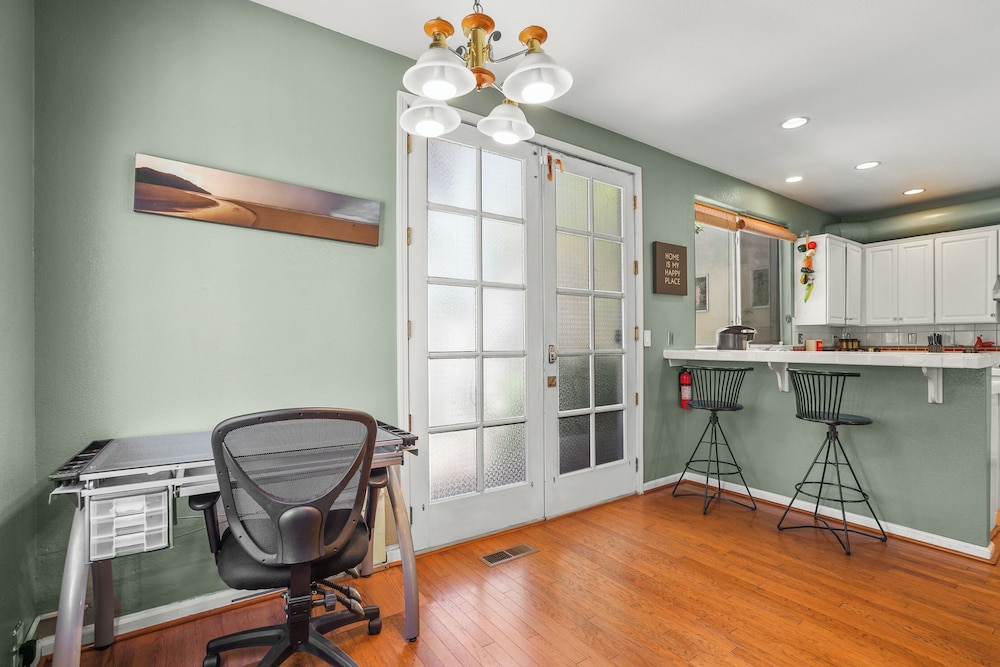 Beautiful Spacious 4BR in Silver Terrace