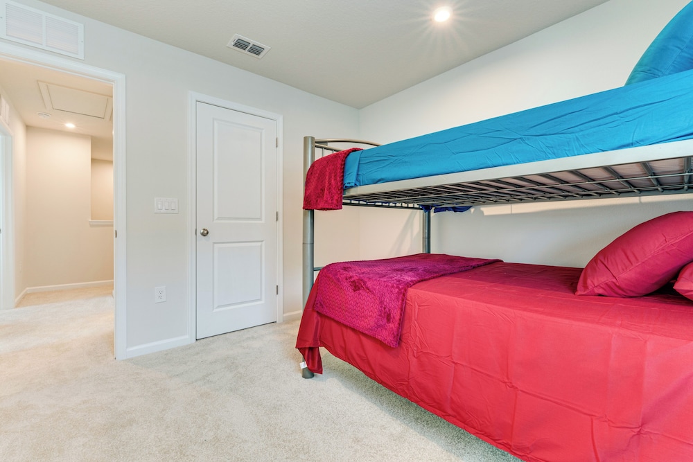 11 Mi to Disney: Family Home w/ Pool Access