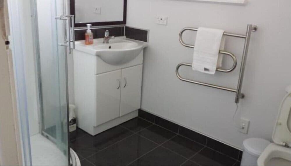 Airport Silver Fern Accommodation