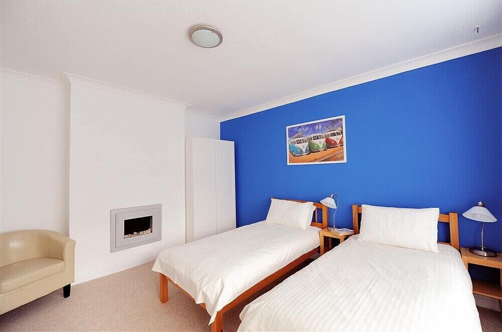 1 Harbour Heights