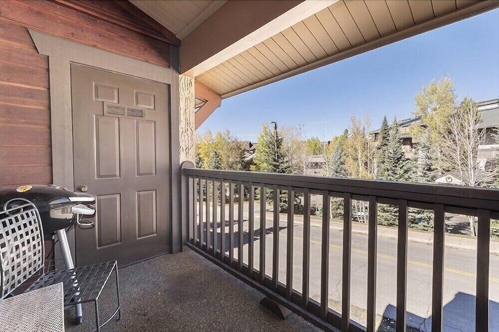 Phoenix 118A - 3 Br Condo