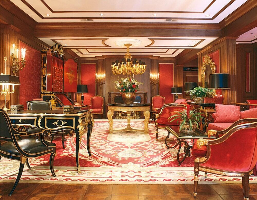 Monterey Vacations - Pine Inn - Property Image 2