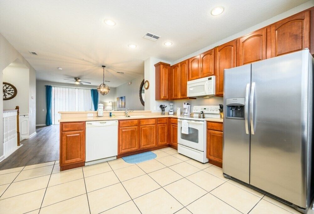 Epic Universe New Listing Beautiful Townhome, Vista Cay 4019