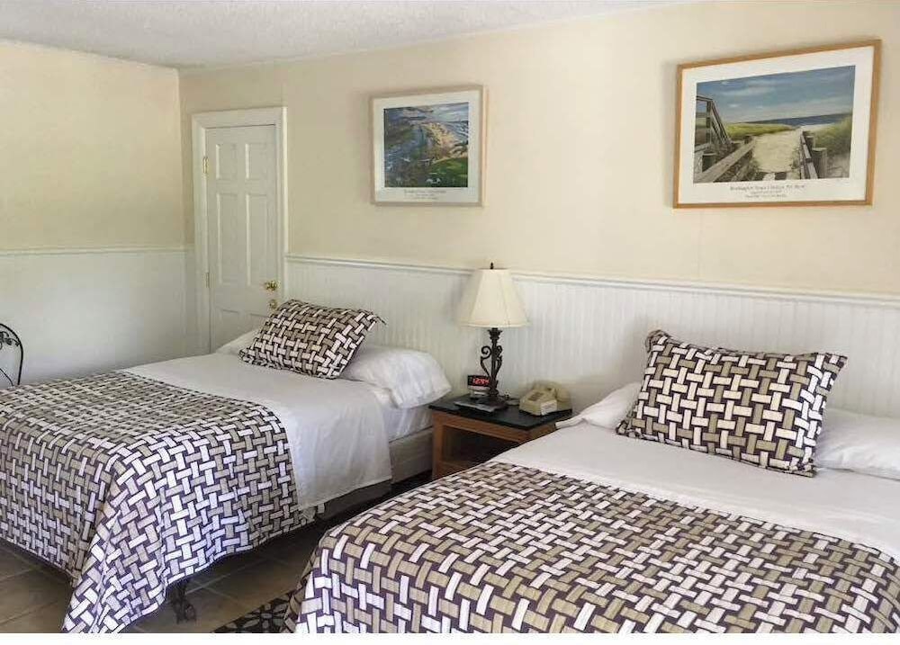 Westhampton Seabreeze Motel