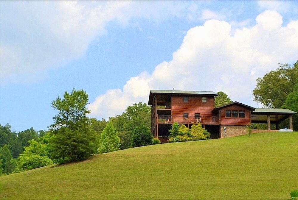 The Ranch Cabin on 6 Secluded Acres in the Great Smoky Mountains by RedAwning