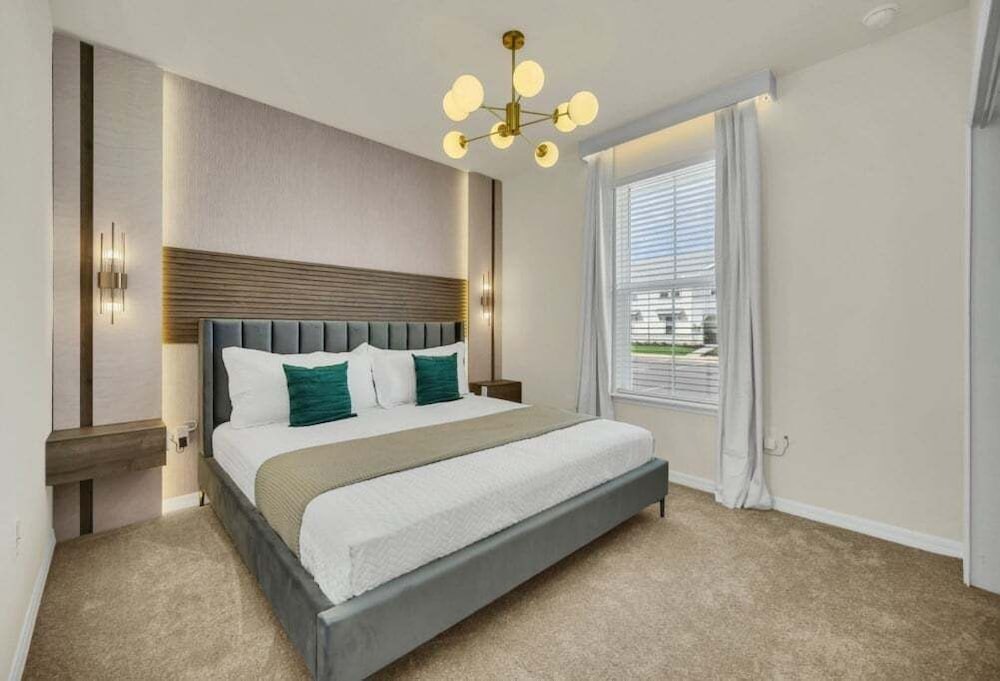 5 Bedroom Townhome With Private Splash Pool! 5 Townhouse