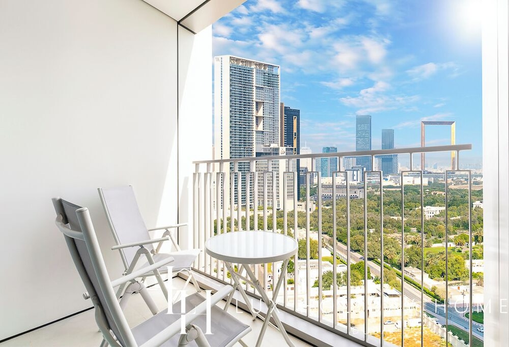 LUX The Downtown Zabeel View Suite