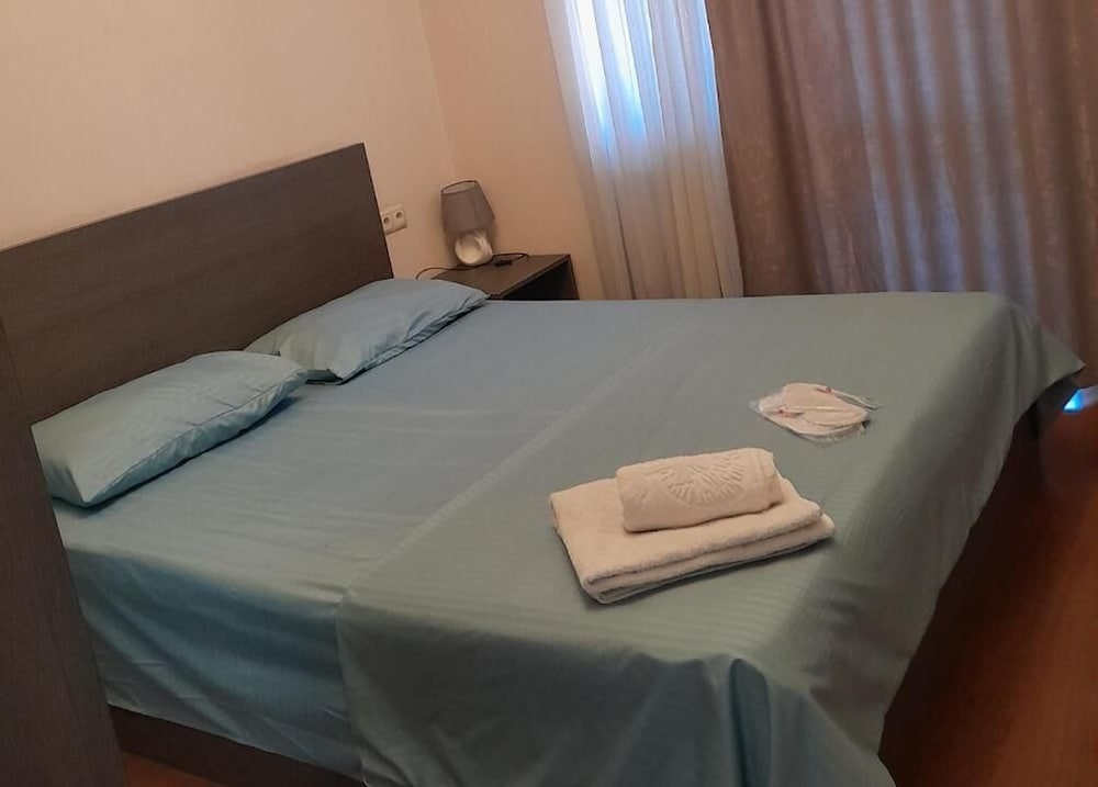 1bdr luxury apartment