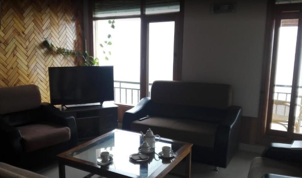 Hilla Apartments Nathia Gali view 3