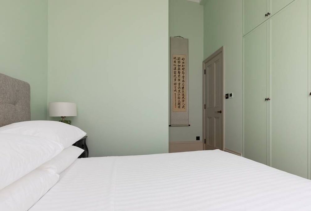 Spring Gardens by Onefinestay