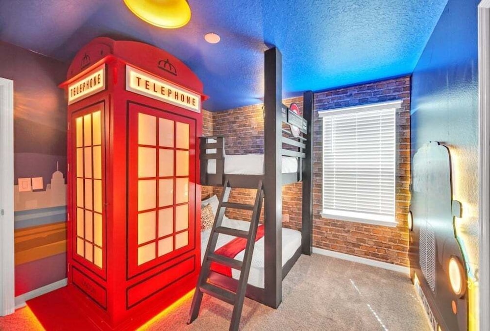 Everyone's Family Fun Home, Slides In Kids Rooms 10 Bedroom Villa