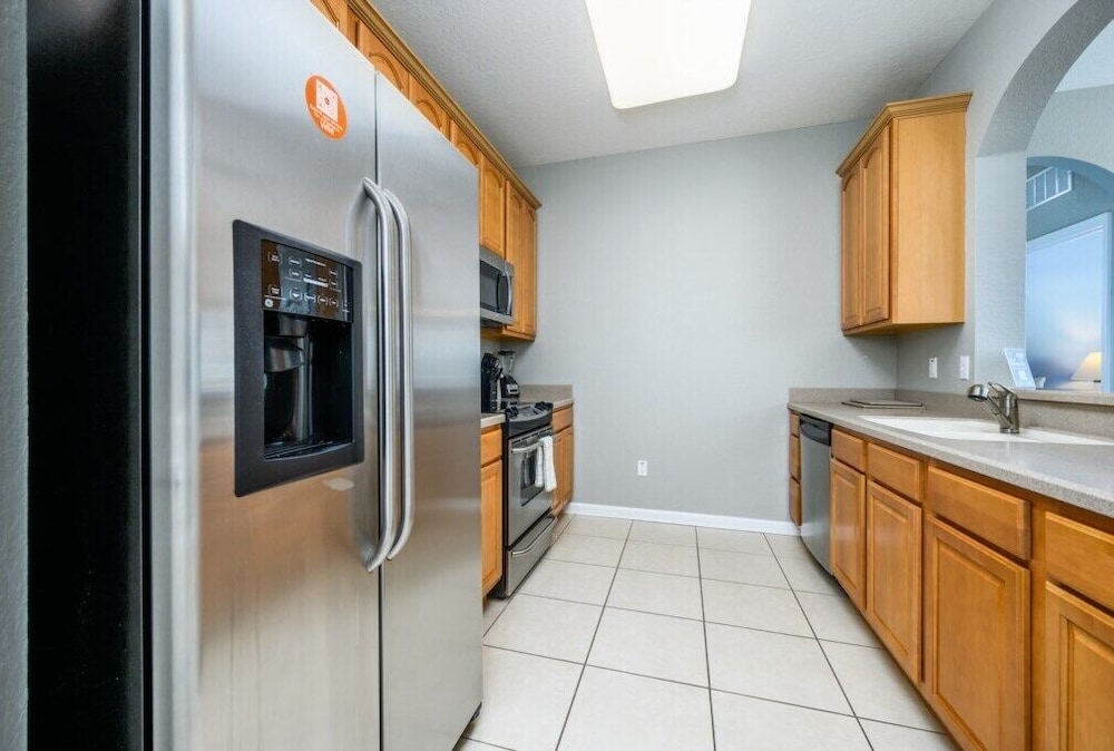 Epic Universe Beautiful Lakeview Condo, Vista Cay Orlando - 3013