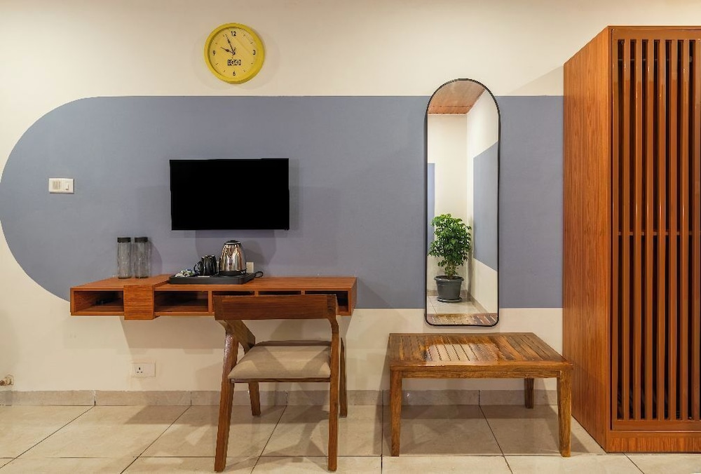 The Hosteller Lonavala City Centre