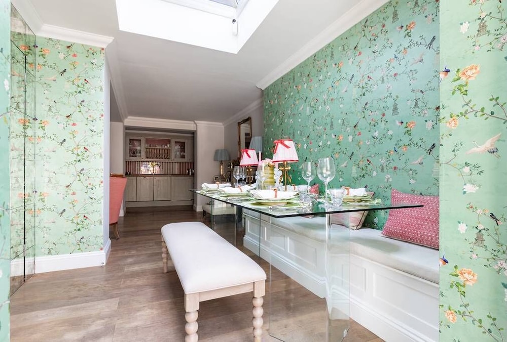 Westbourne Park Road Xvii by Onefinestay
