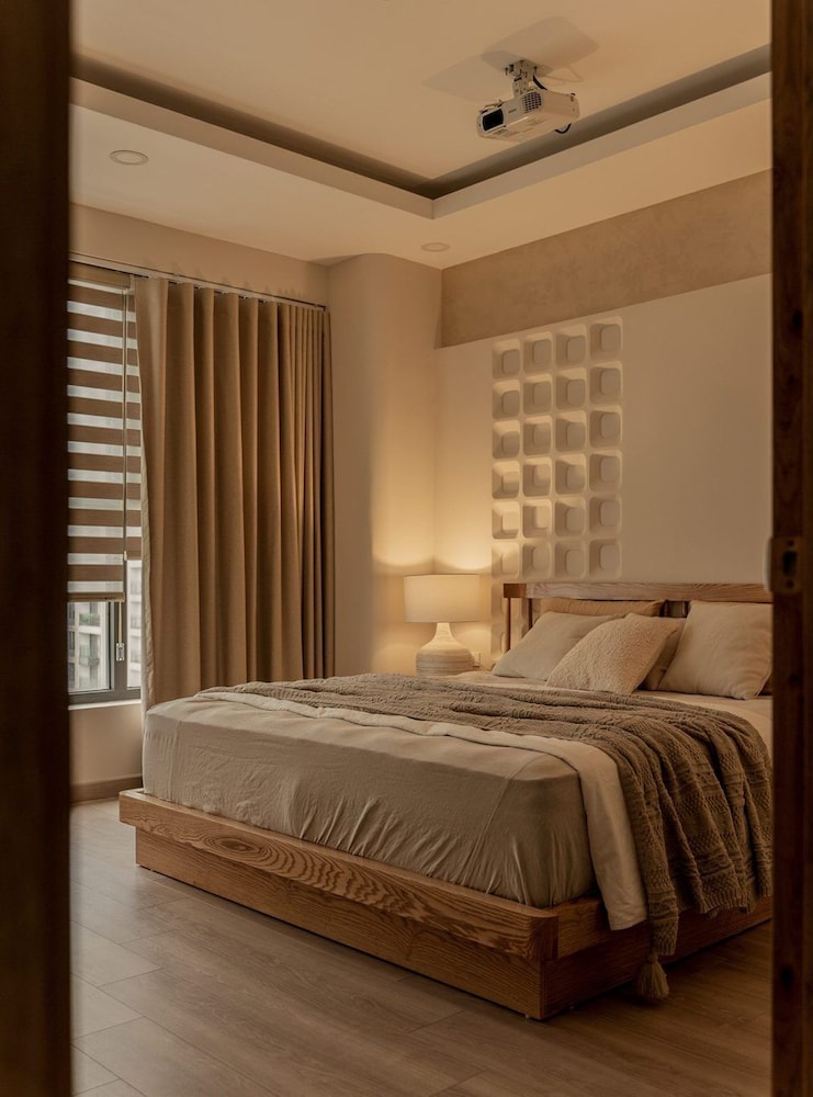 VISTA Skyview Luxury Residence