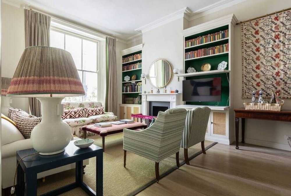 Porchester Square VI by Onefinestay