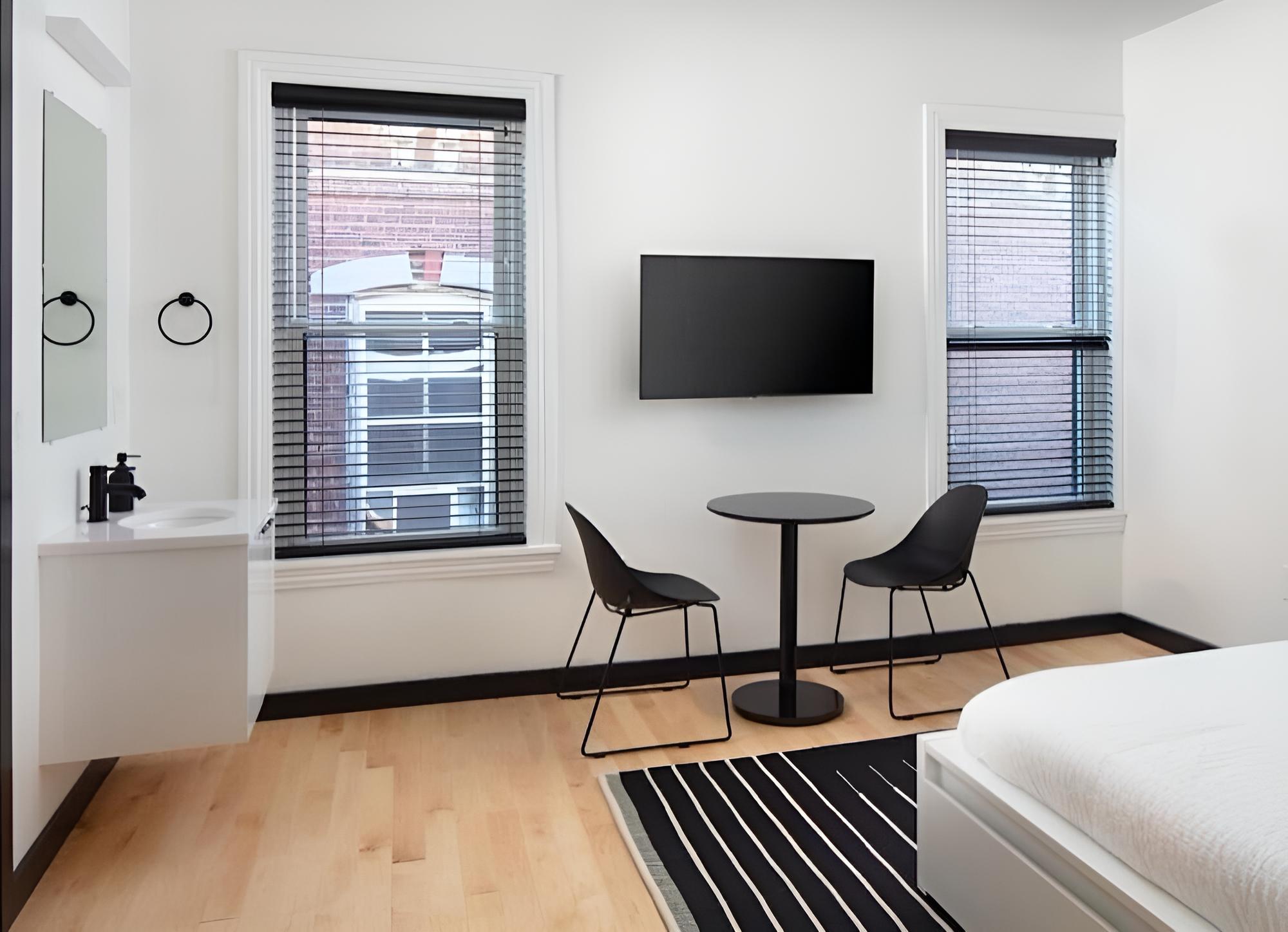 4003 Chestnut 3B in Philadelphia view 2