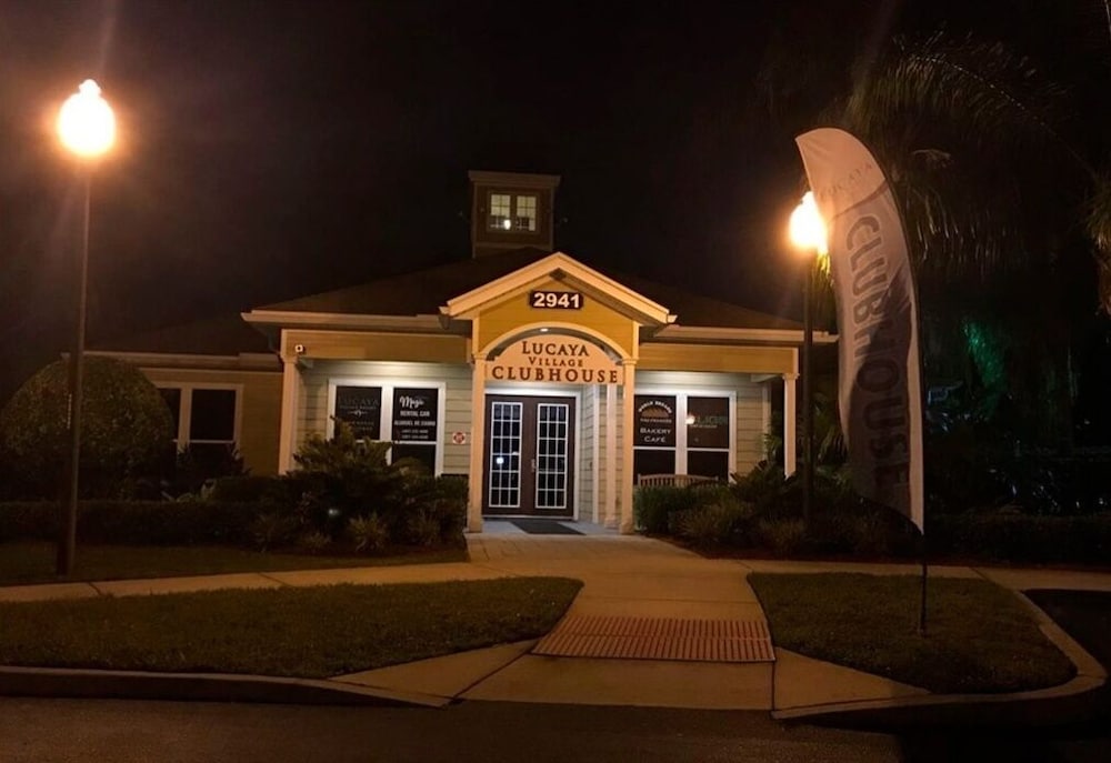 Family Retreat 3 Miles To Disney & Attractions 3 Bedroom Townhouse