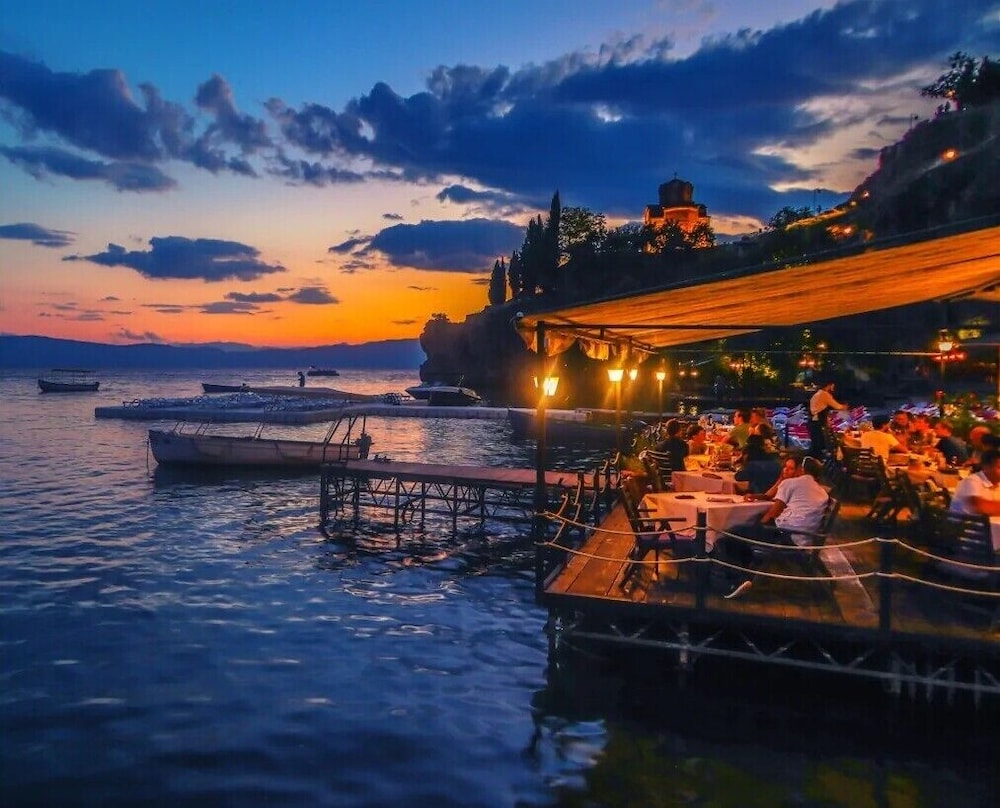 Ohrid Cozy Escape Modern Apartment for a Perfect Stay