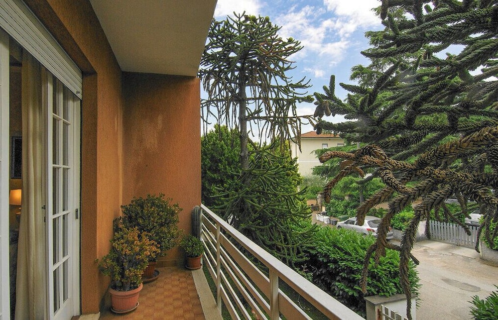 Butterfly Apartment In Lucca