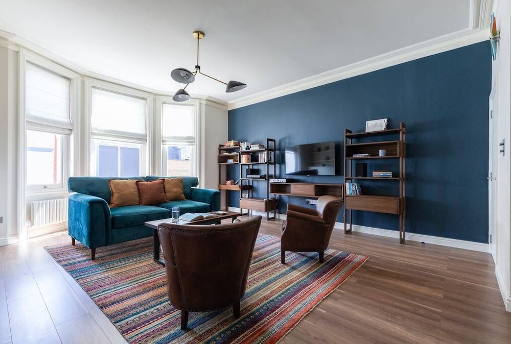 Abingdon Road IV by Onefinestay