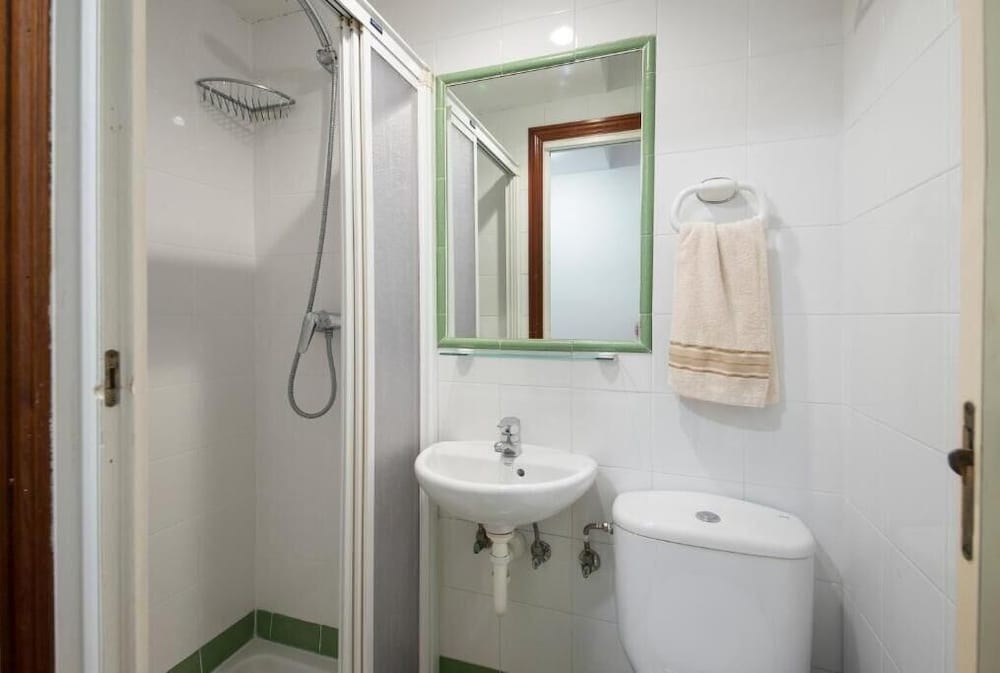 San Sebastian Vacations - PENSION SANTA CLARA SAN SEBASTIAN - Property Image 13