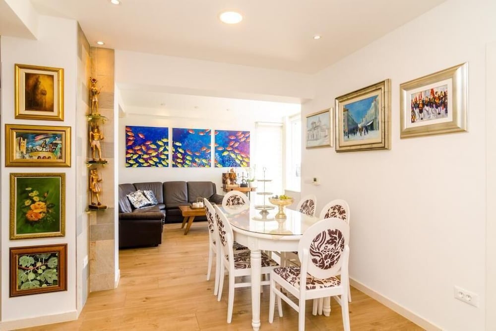 Apartment Magellan Four