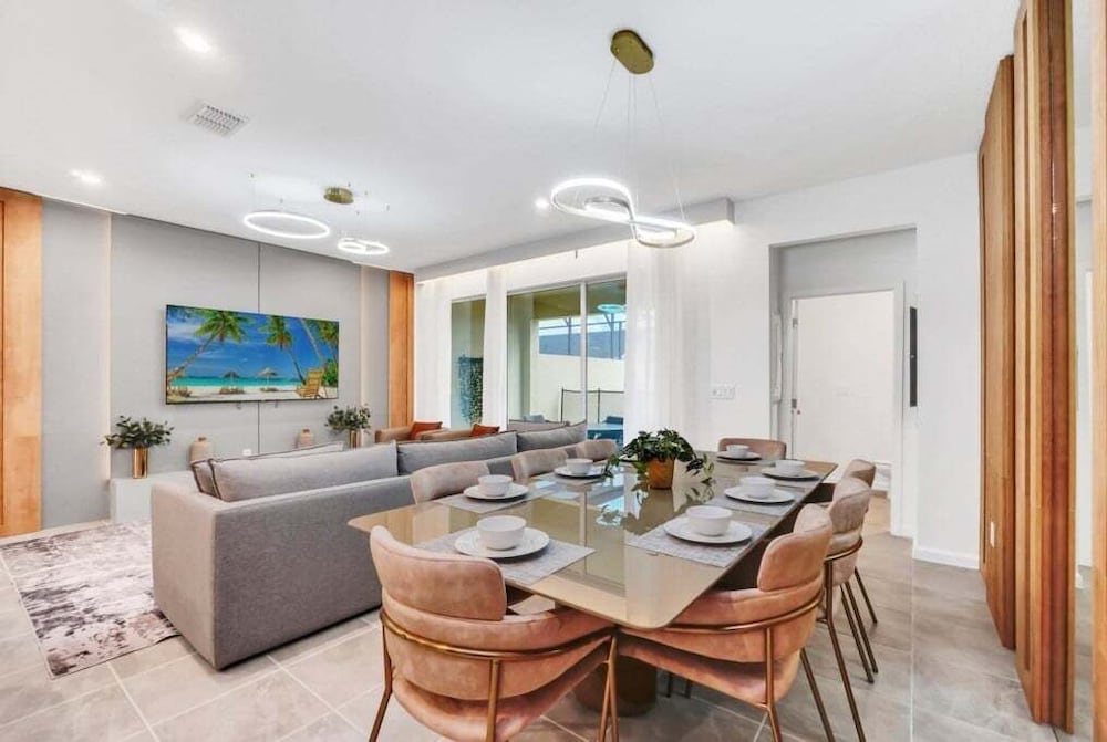 Enchanted Solara Retreat Themed Bedrooms & Pool 5 Townhouse