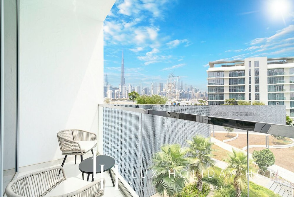 LUX Burj Khalifa Lagoon View Suite 2