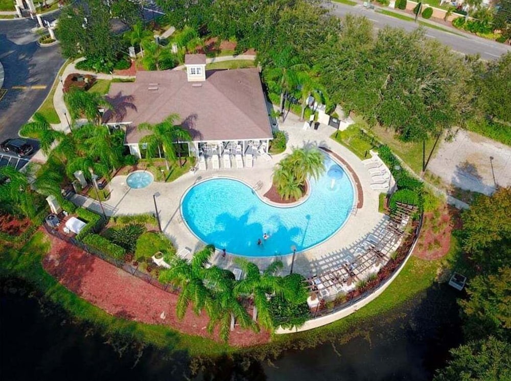 Family Retreat 3 Miles To Disney & Attractions 3 Bedroom Townhouse