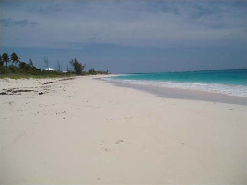Sky Beach Club Rock House 4 Bedroom Home - Photo 16