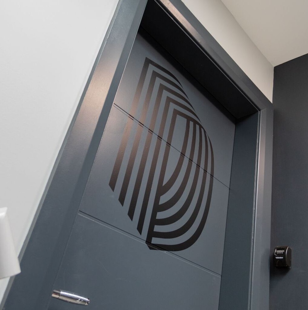 Central Belfast Apartments: 7 Camden Street
