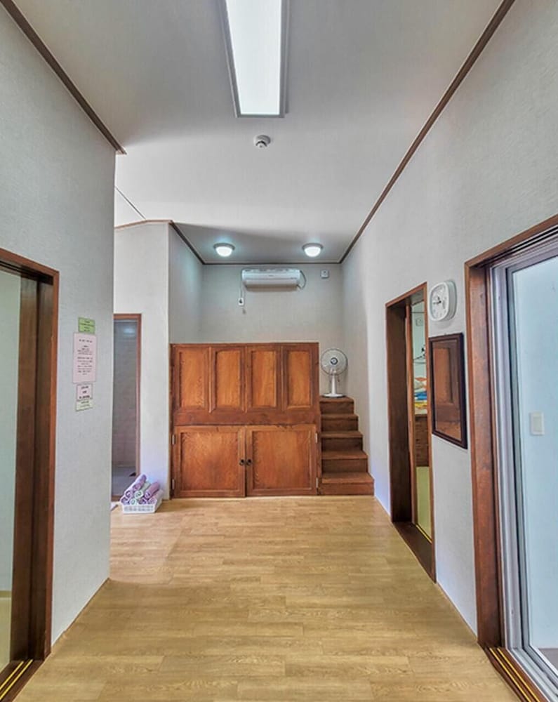 Busan Banggabangga Guest House view 5