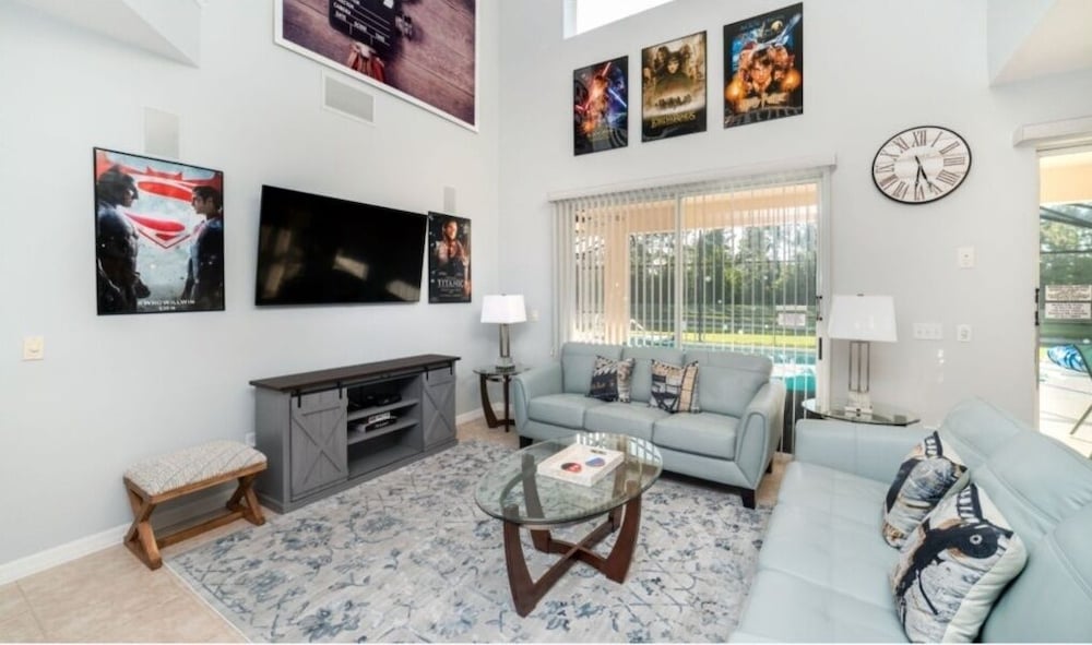 Spacious Emerald Island Home, Private Pool & Minutes To Disney! 6 Bedroom Villa