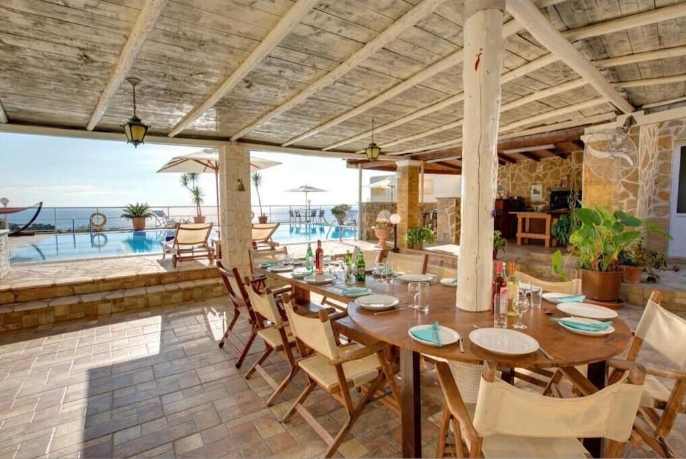 Villa Thalassa Thea view 3