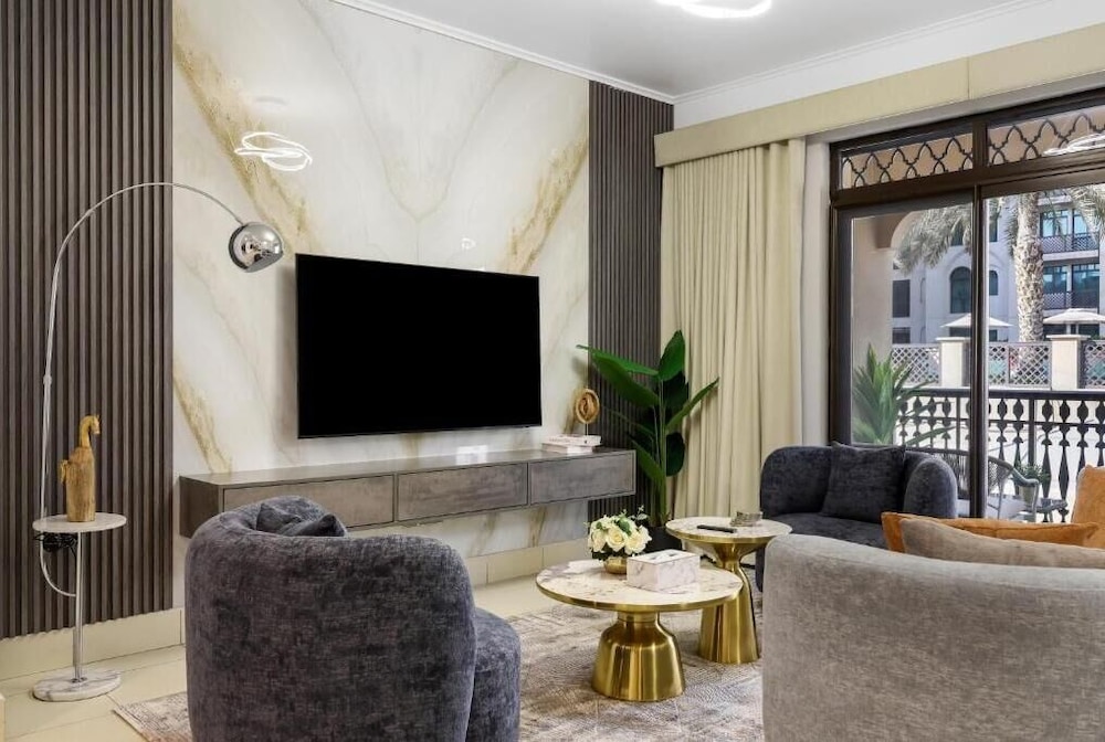 Durrani Homes Zafran Luxe Stay Iconic Burj View