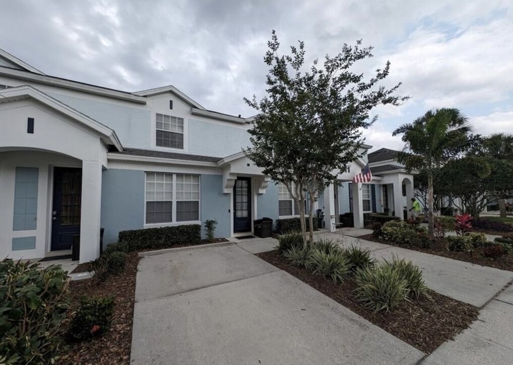 Beautiful 3 Bed Townhome In Windsor Hills Resort 3 Bedroom Townhouse by RedAwning