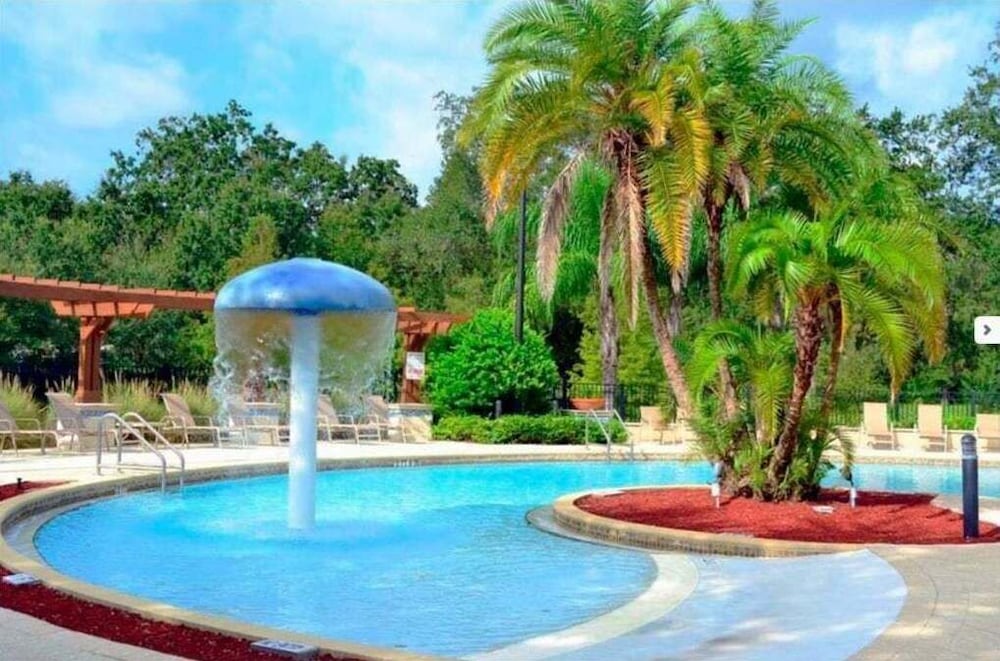 Family Retreat 3 Miles To Disney & Attractions 3 Bedroom Townhouse