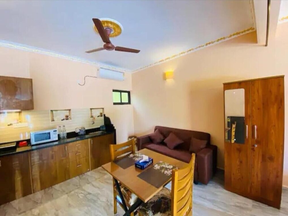 Rodrigues Residency