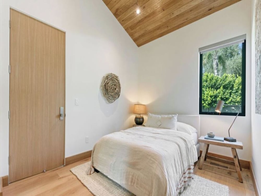 Lechusa - Secluded Creative Compound: Luxury 2-acre Estate w/ Studio & Pool