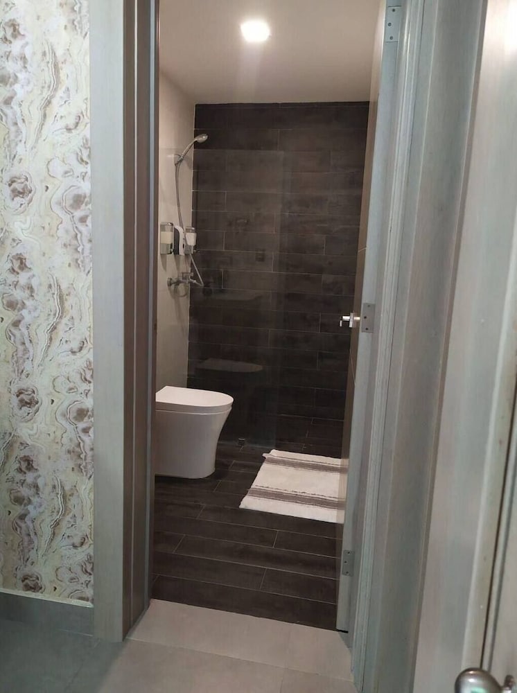Luxury Condo 1 Br Pool Excellent Location