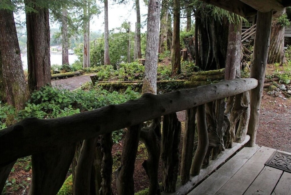 Woods End Landing