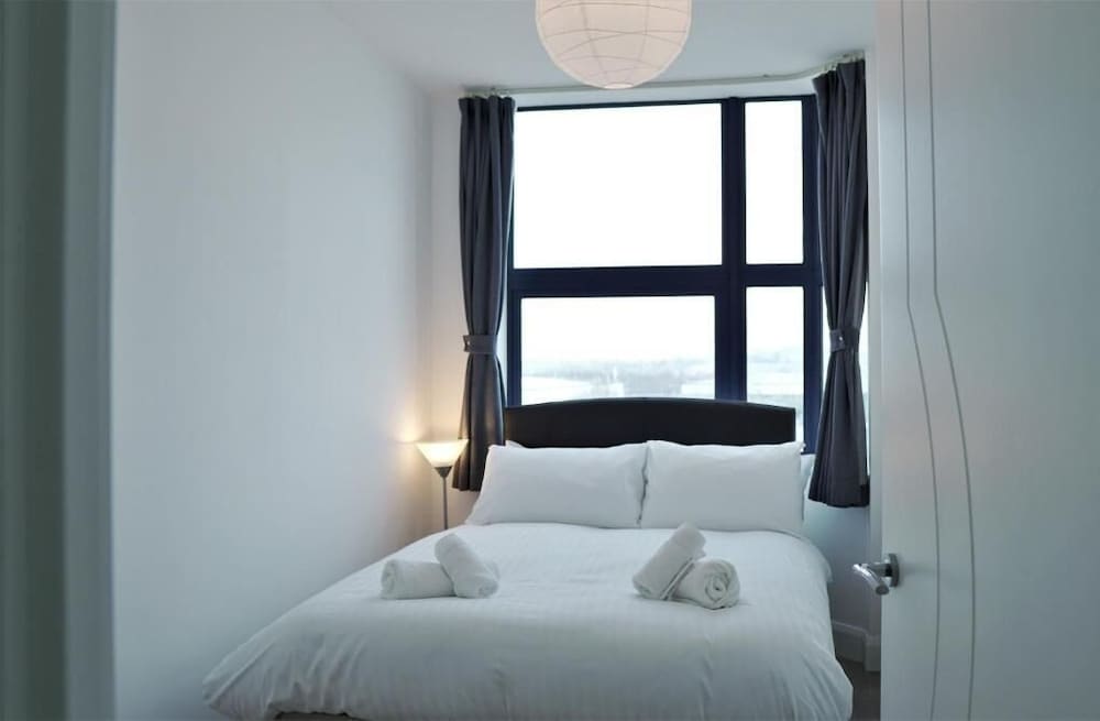 Sapphire House Apartments view 2