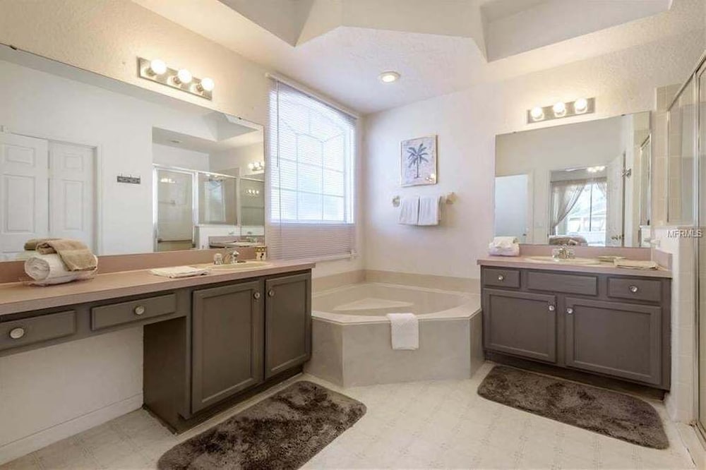 5br Villa At Highlands Reserve Golf & Country Club 5 Bedroom Villa
